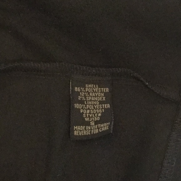 Simple, black blazer - Picture 3 of 4